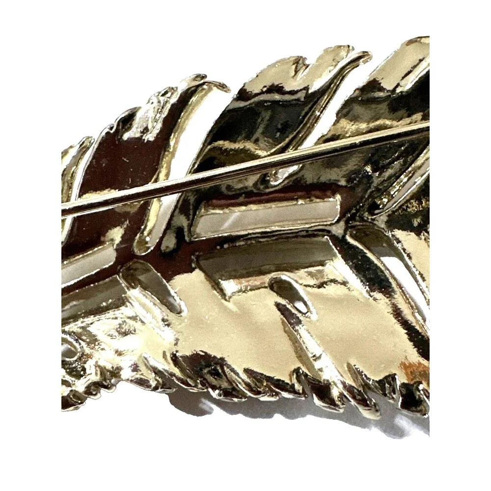 Vintage LISNER Feather Brooch Plume Pale Gold Silver Tone Mid Century Modern Pin